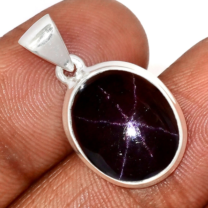 1.1" Garnet Star Pendants - GSTP535