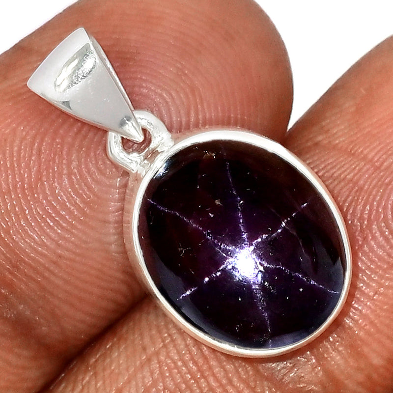 1" Garnet Star Pendants - GSTP539