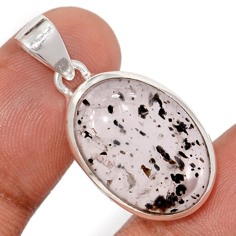 1.3" Hematite In Quartz Pendants - HIQP82