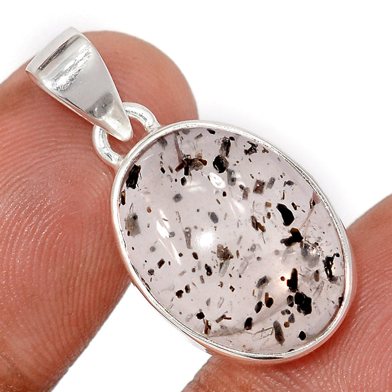 1.2" Hematite In Quartz Pendants - HIQP85
