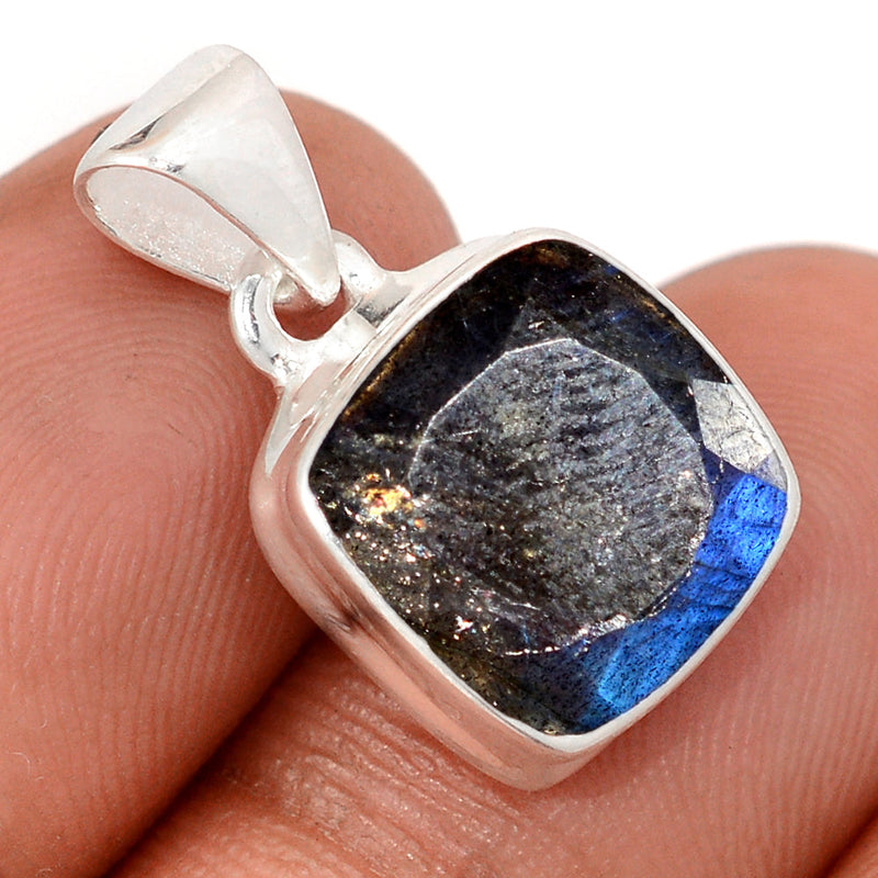0.8" Labradorite Faceted Pendants - LBFP1198
