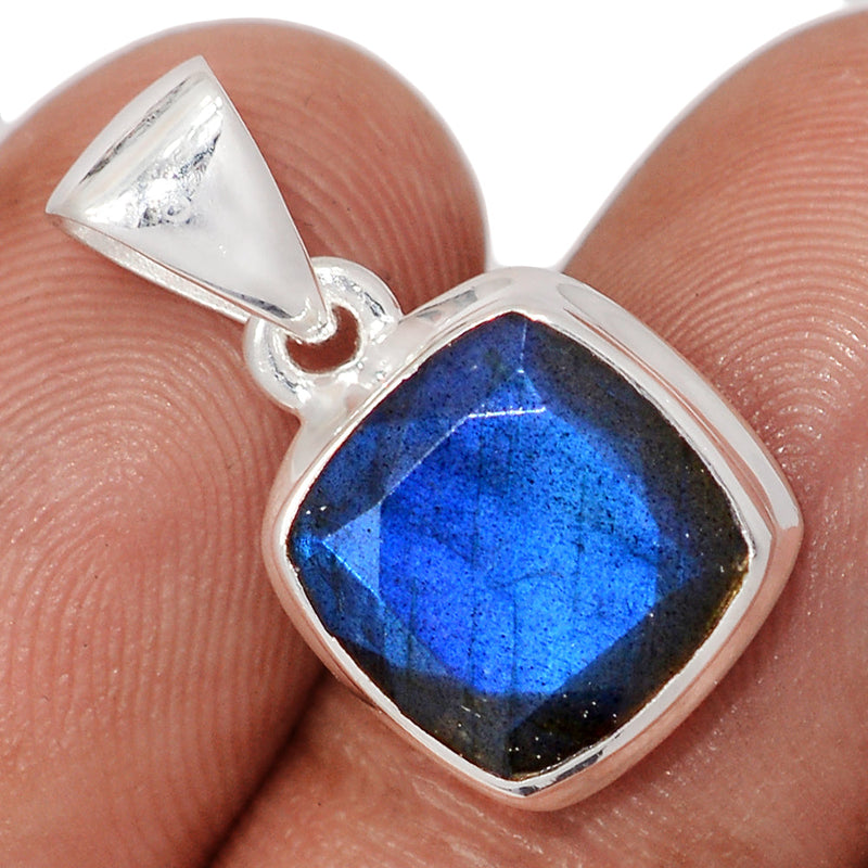 0.8" Labradorite Faceted Pendants - LBFP1219