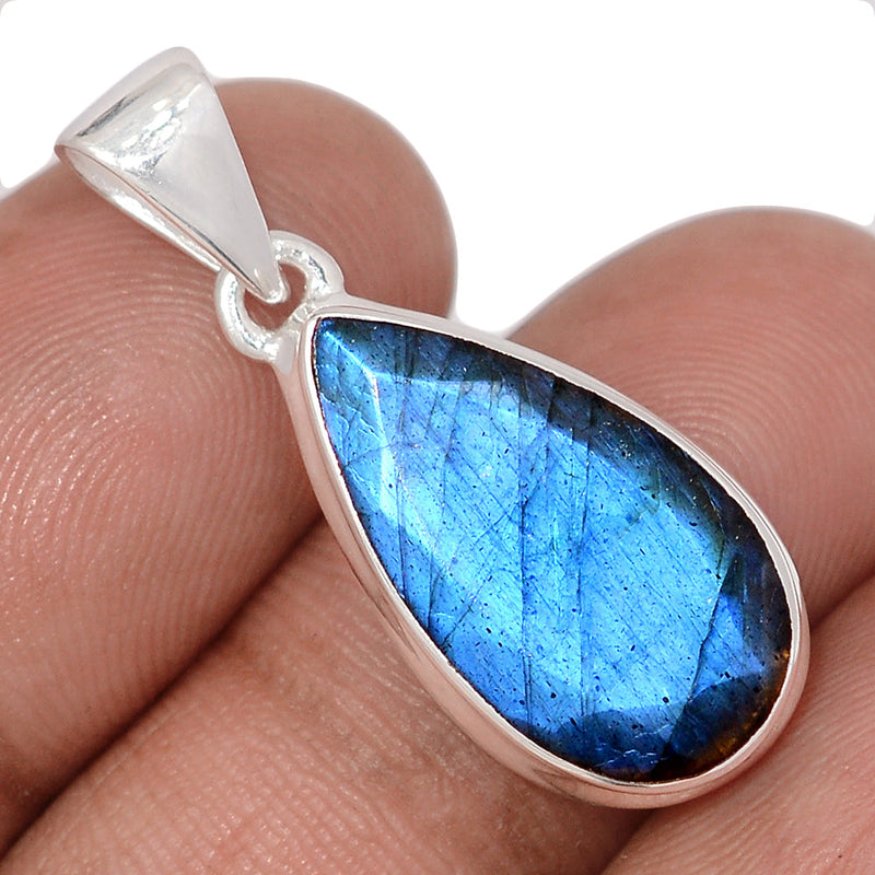 1.2" Labradorite Faceted Pendants - LBFP1233