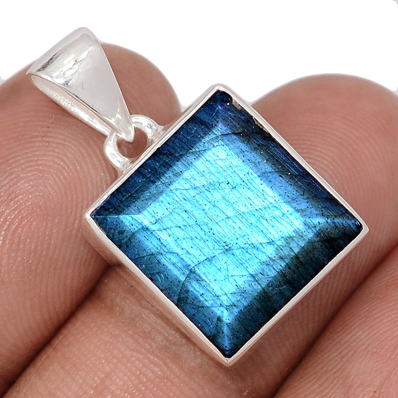 1.1" Labradorite Faceted Pendants - LBFP1245