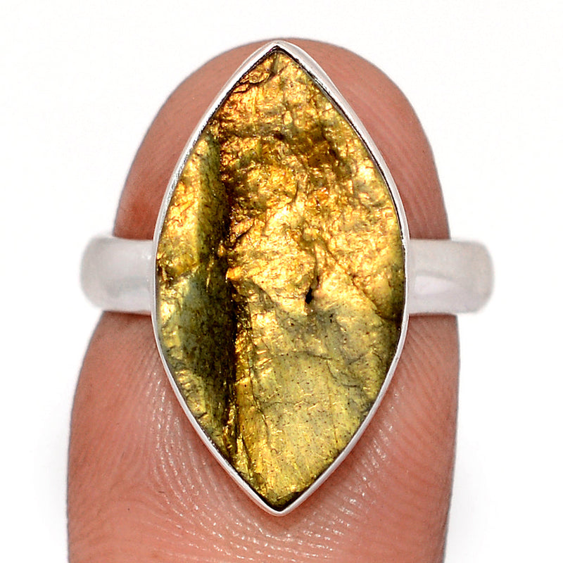 Labradorite Rough Ring - LBRR1272