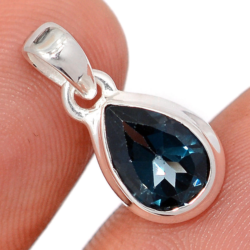 0.7" London Blue Topaz Pendants - LBTP123