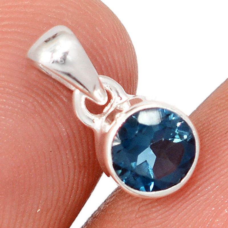 0.5" London Blue Topaz Pendants - LBTP138