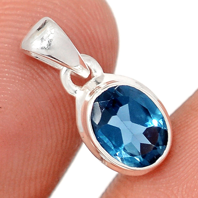 0.6" London Blue Topaz Pendants - LBTP144
