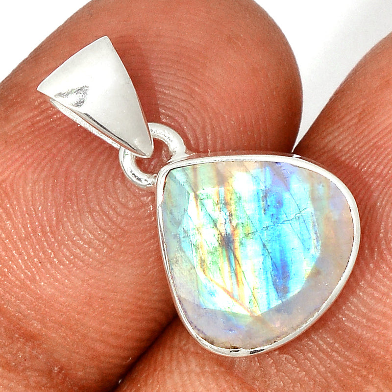 0.8" Moonstone Faceted Pendants - MNFP1805