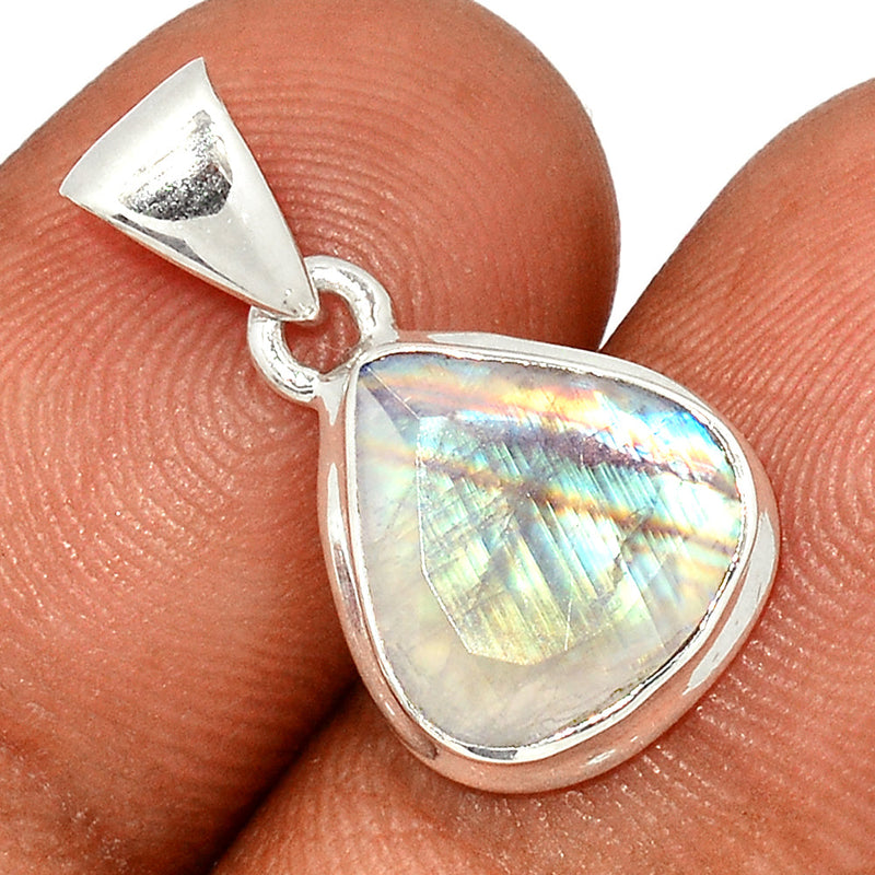 0.8" Moonstone Faceted Pendants - MNFP1816