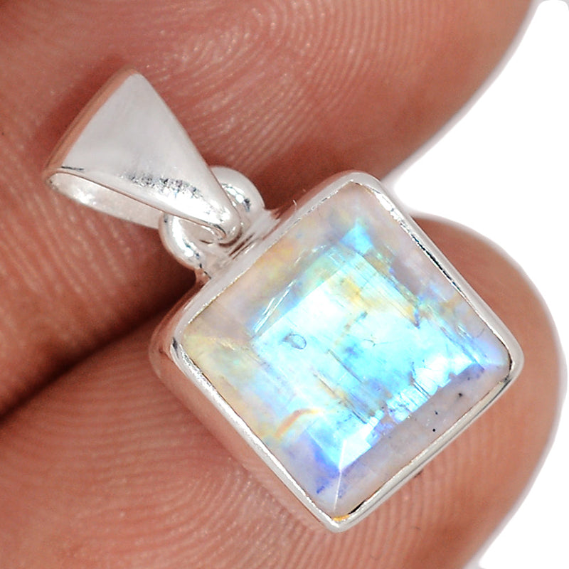 0.8" Rainbow Moonstone Faceted Pendants - MNFP1933