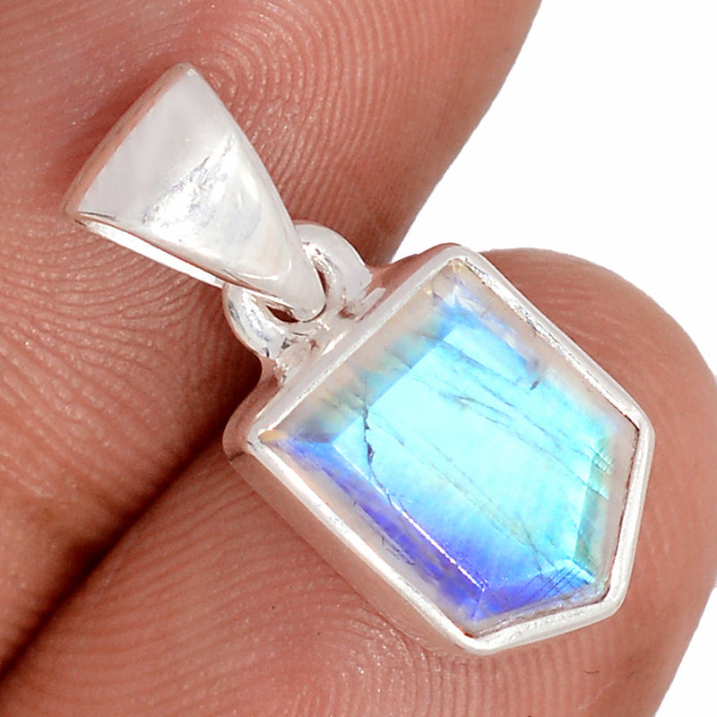 0.8" Rainbow Moonstone Faceted Pendants - MNFP1934