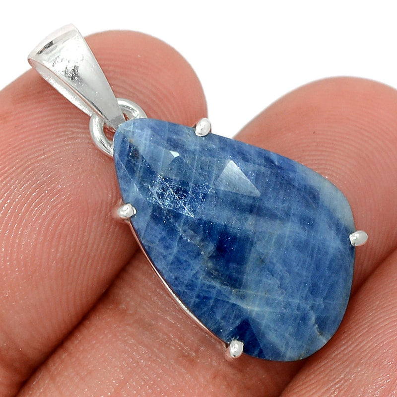 1.2" Claw - Natural Sapphire Pendants - NSPP88