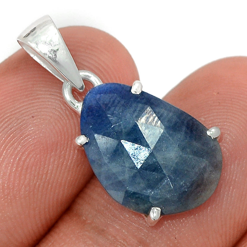 1.1" Claw - Natural Sapphire Pendants - NSPP95