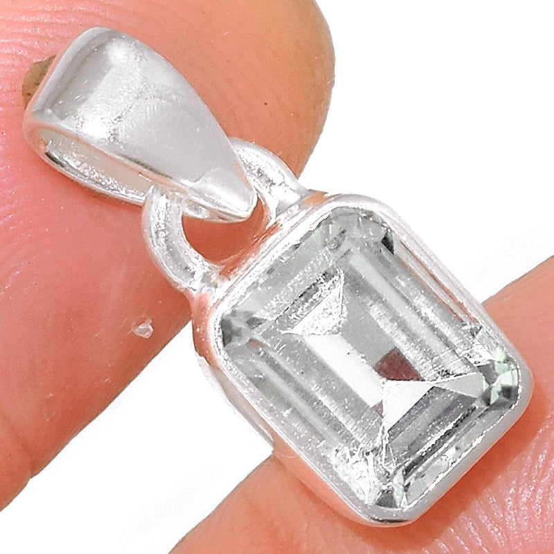 0.7" Natural White Topaz Pendants - NWTP125