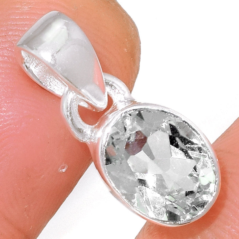 0.7" Natural White Topaz Pendants - NWTP132