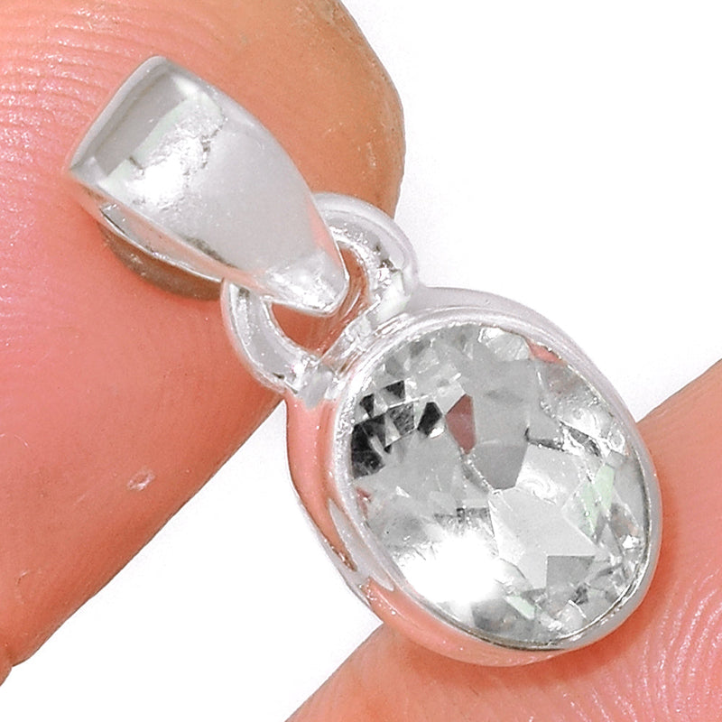 0.7" Natural White Topaz Pendants - NWTP142