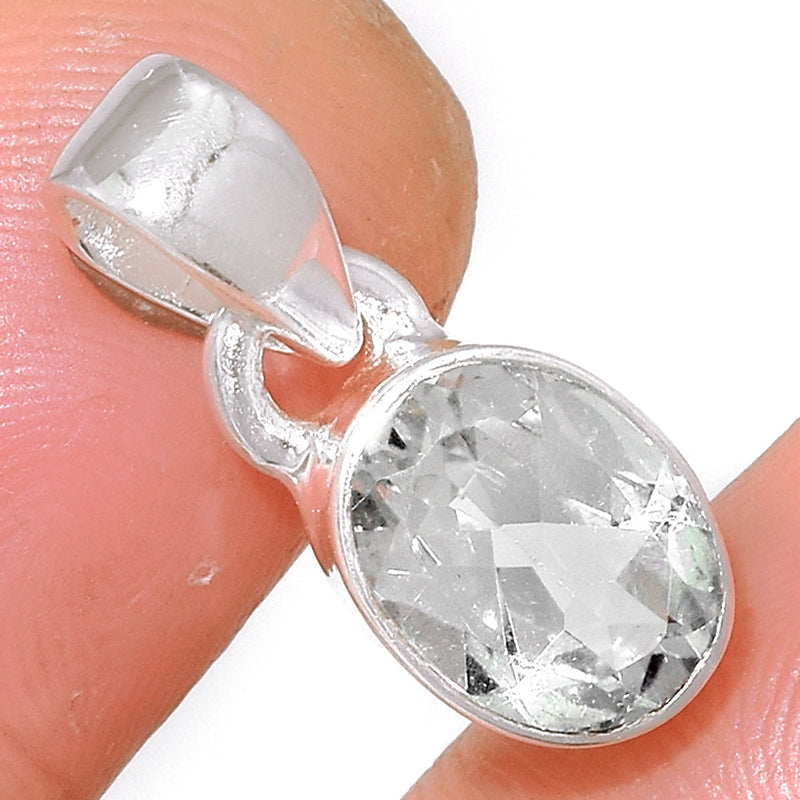 0.7" Natural White Topaz Pendants - NWTP144