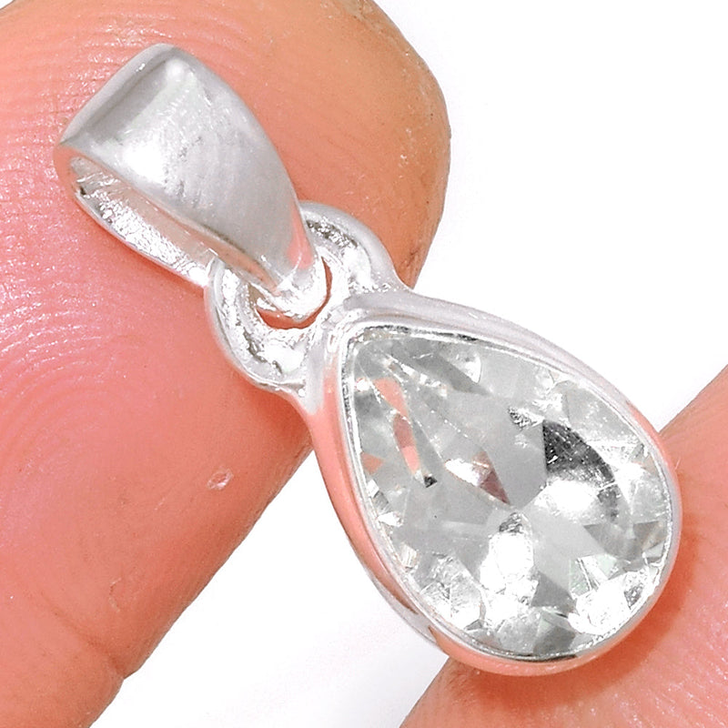 0.8" Natural White Topaz Pendants - NWTP147
