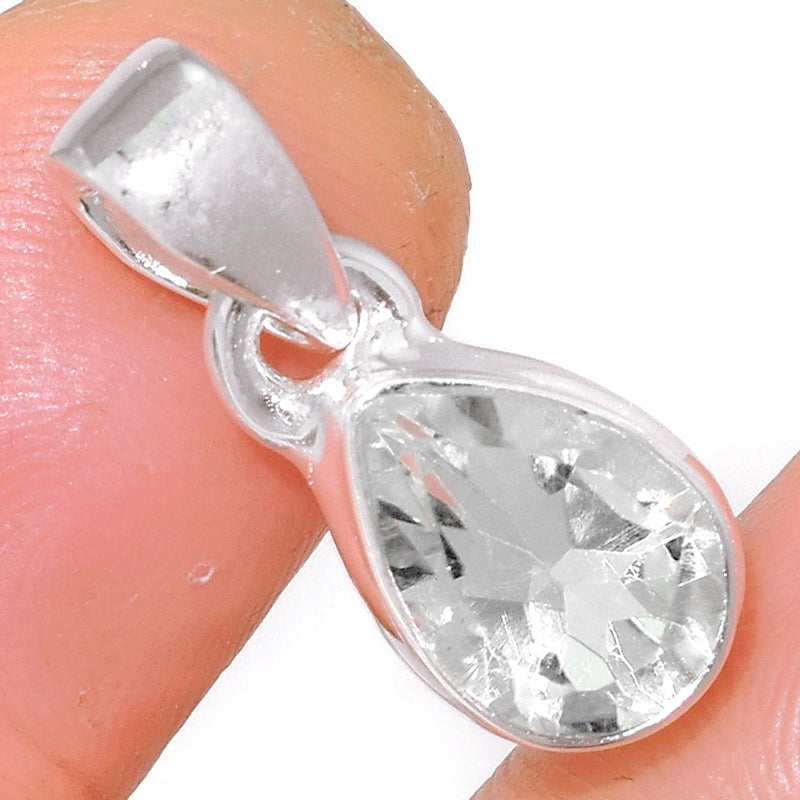 0.8" Natural White Topaz Pendants - NWTP149
