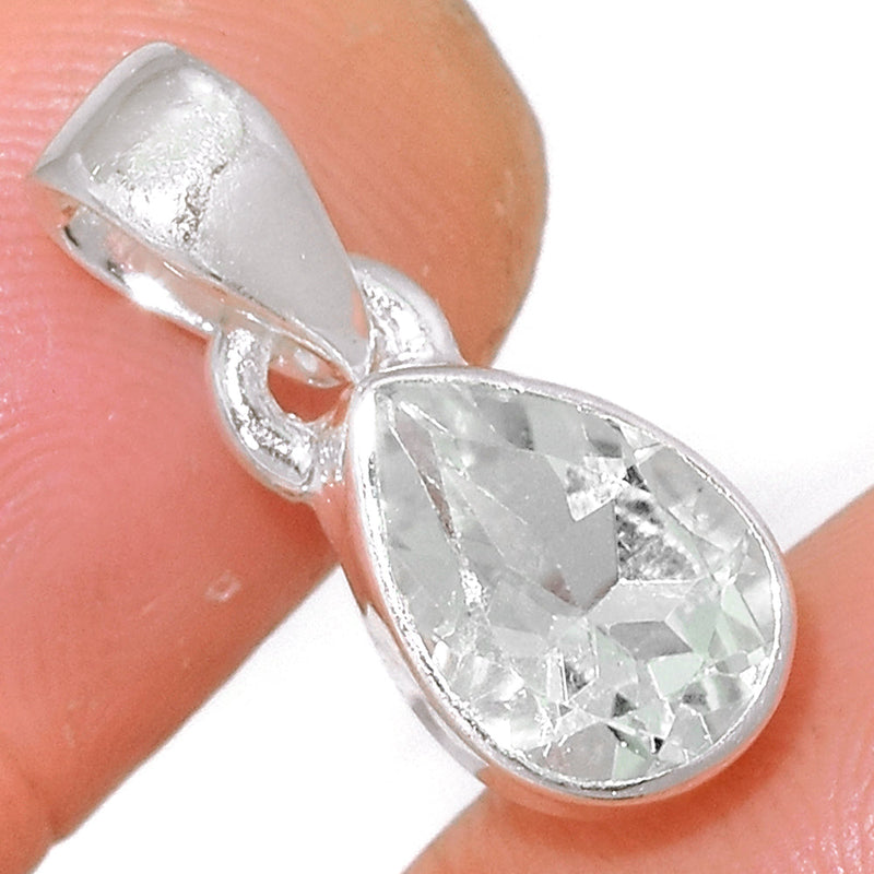 0.7" Natural White Topaz Pendants - NWTP152