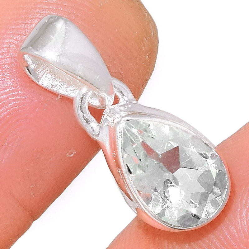 0.7" Natural White Topaz Pendants - NWTP154