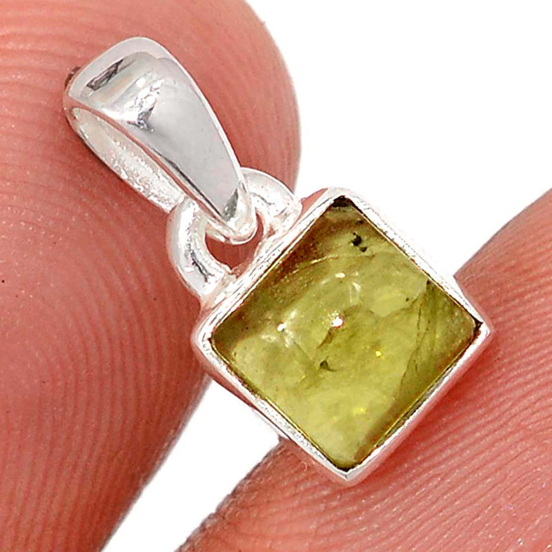 0.6" Peridot Cabochon Pendants - PDCP6