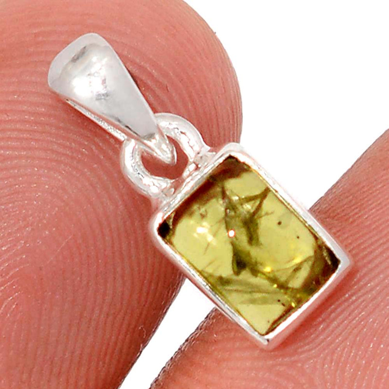 0.6" Peridot Cabochon Pendants - PDCP9