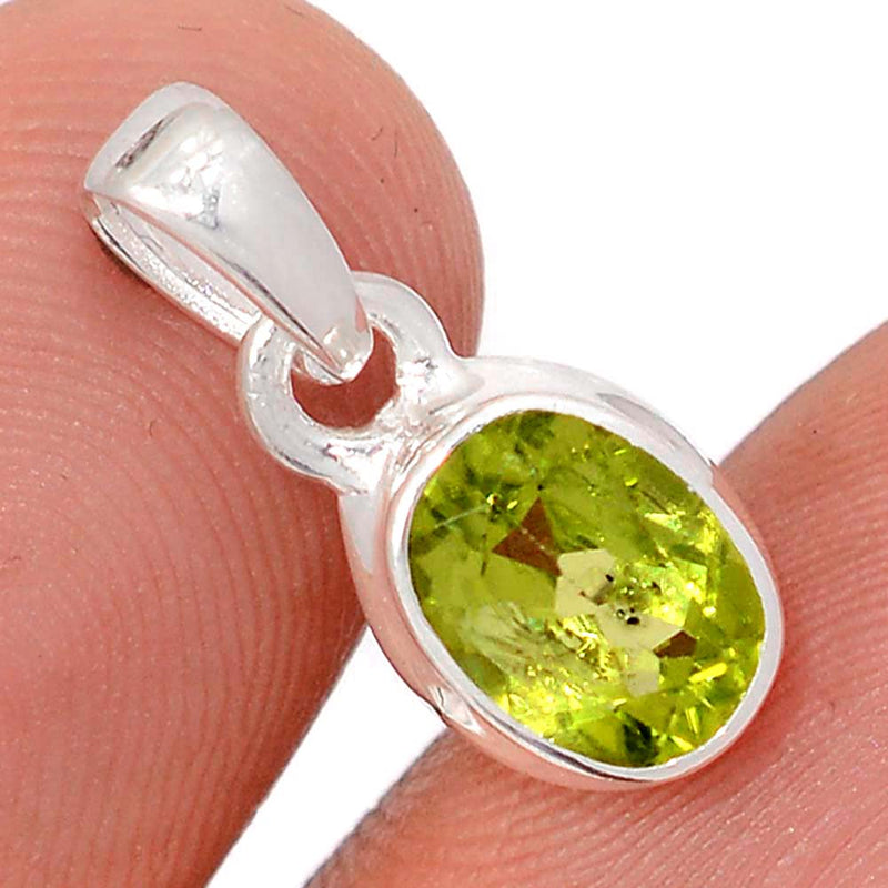 0.7" Peridot Pendants - PDTP642