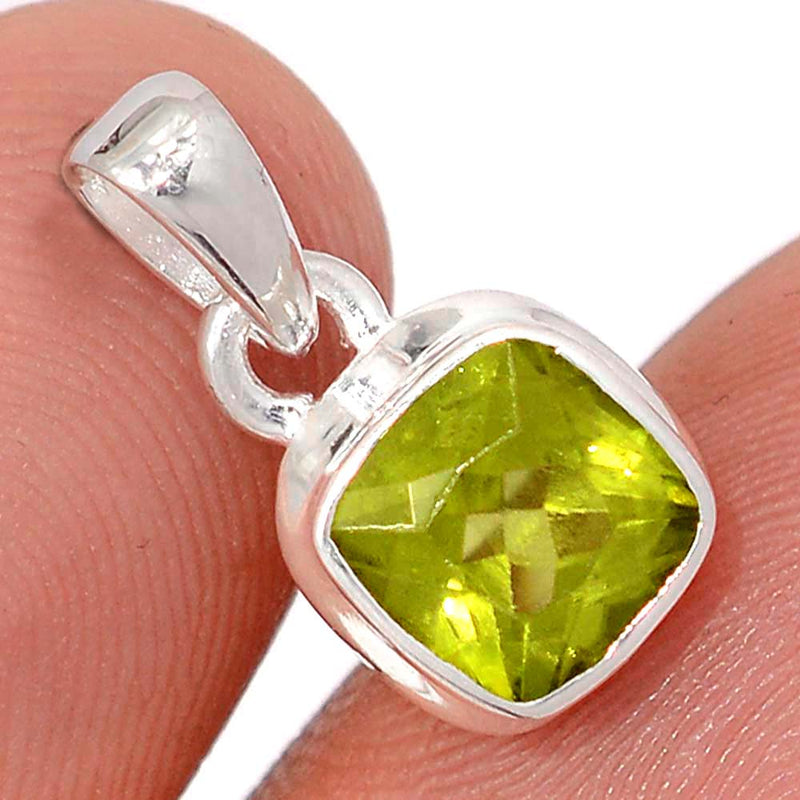 0.6" Peridot Pendants - PDTP648