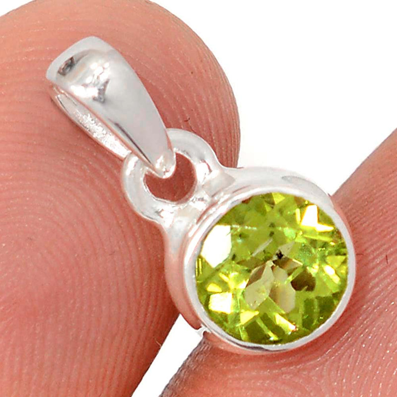 0.6" Peridot Pendants - PDTP649