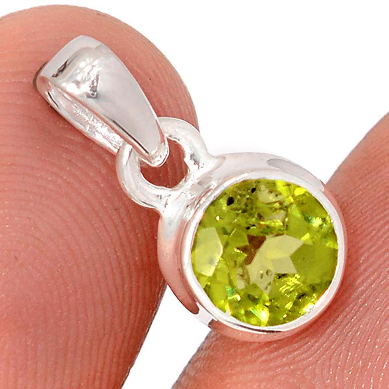 0.6" Peridot Pendants - PDTP652