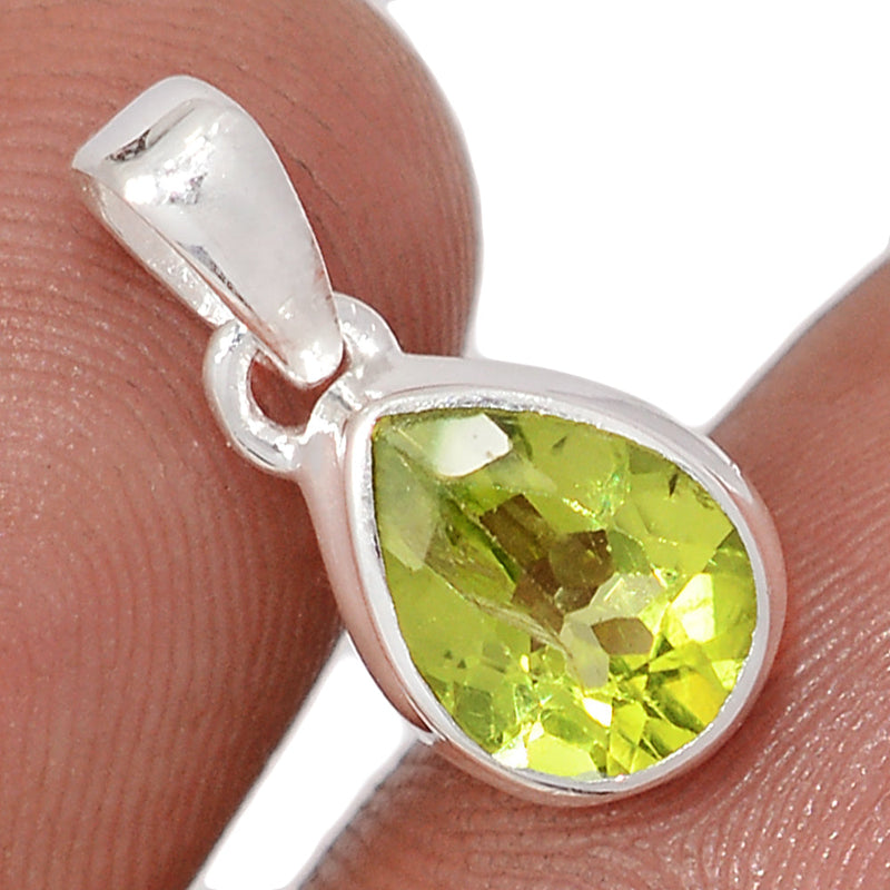 0.7" Peridot Pendants - PDTP654