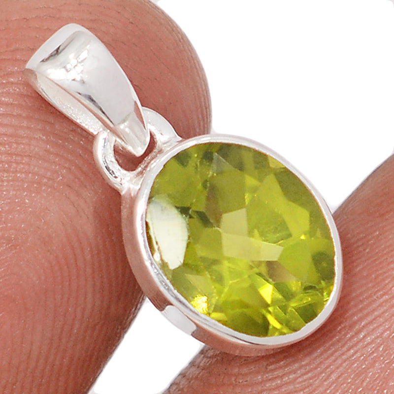 0.7" Peridot Pendants - PDTP669