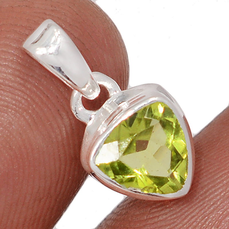 0.6" Peridot Pendants - PDTP686