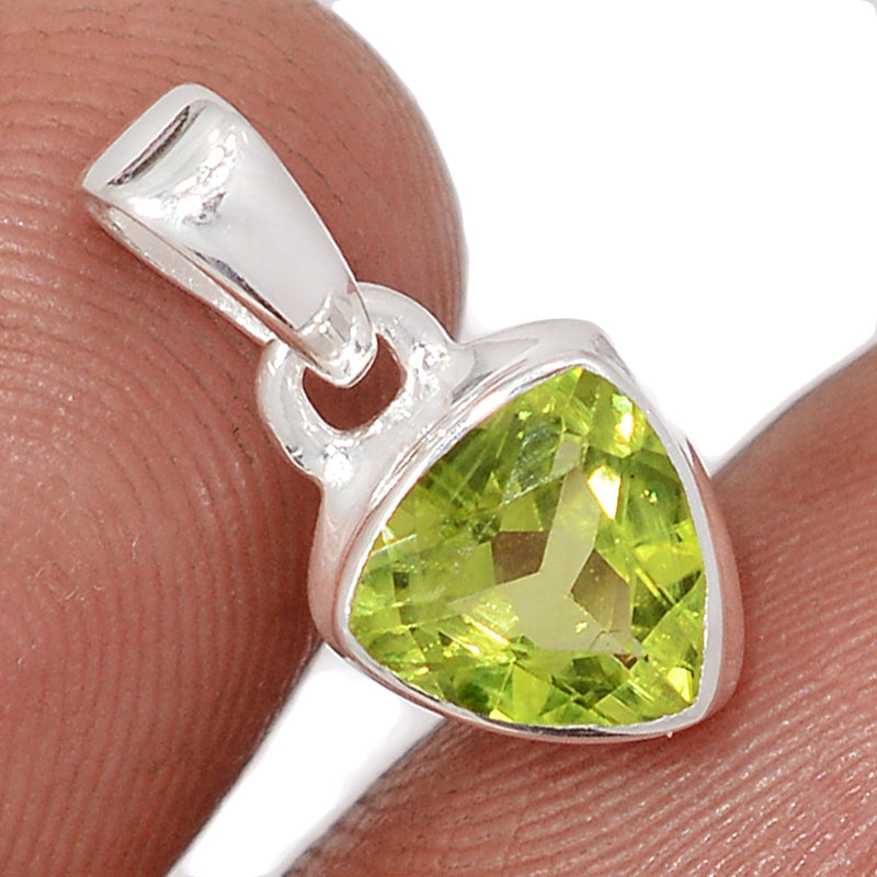 0.6" Peridot Pendants - PDTP688