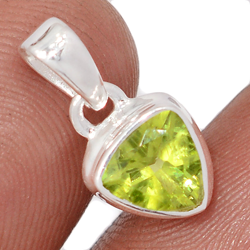 0.6" Peridot Pendants - PDTP692