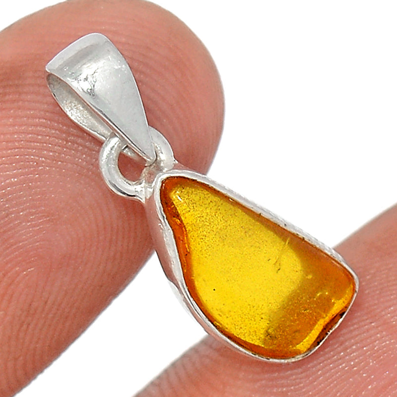 0.8" Baltic Amber Pendants - BAMP1045