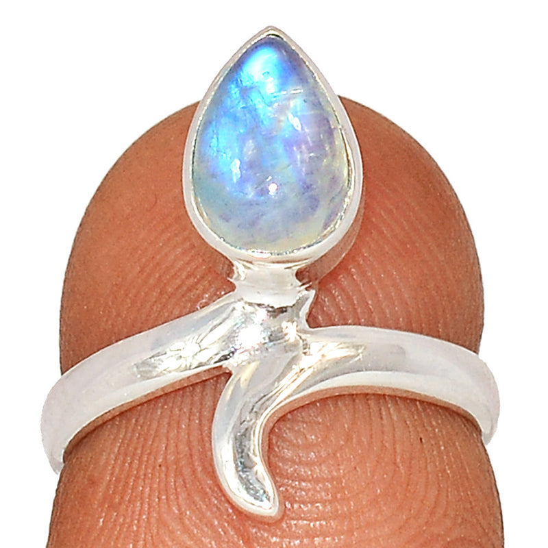 Small Plain - Blue Fire Moonstone Ring - BFMR4167