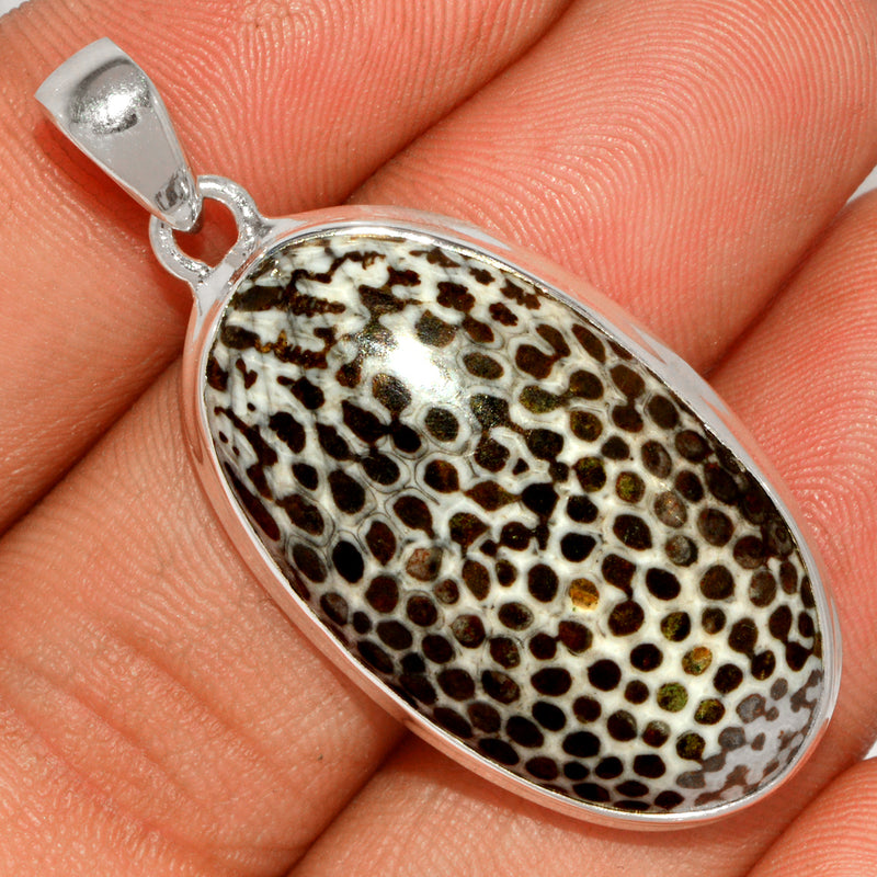 1.7" Black Coral Pendants - BLCP124