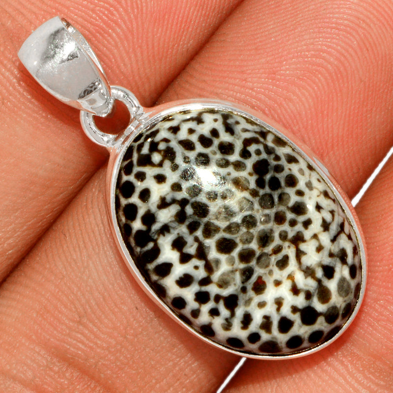 1.3" Black Coral Pendants - BLCP133