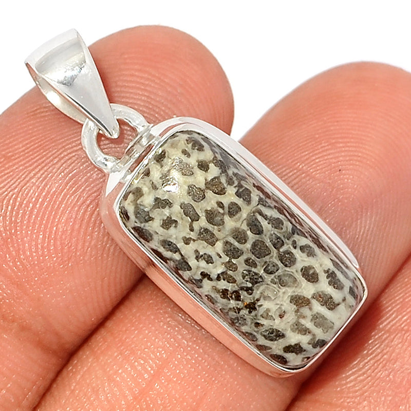 1.2" Black Coral Pendants - BLCP166