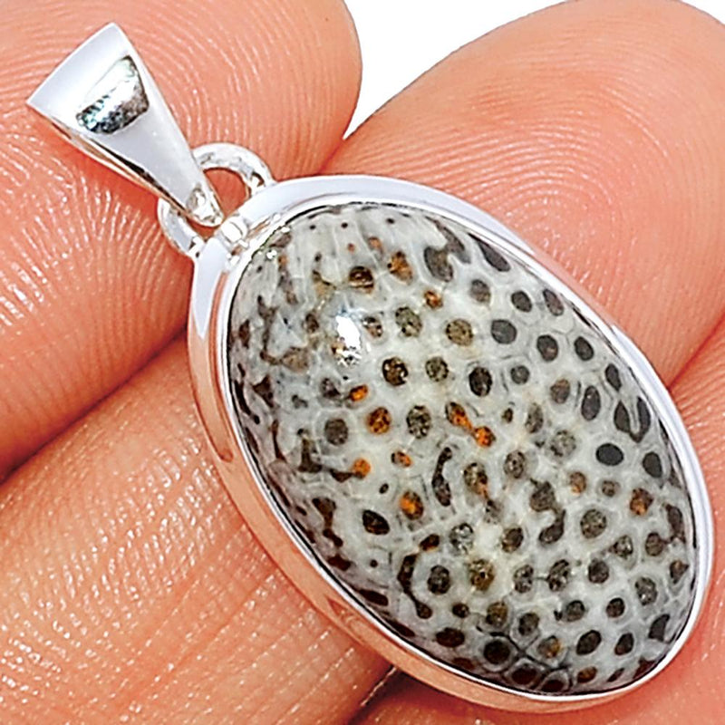 1.3" Black Coral Pendants - BLCP16