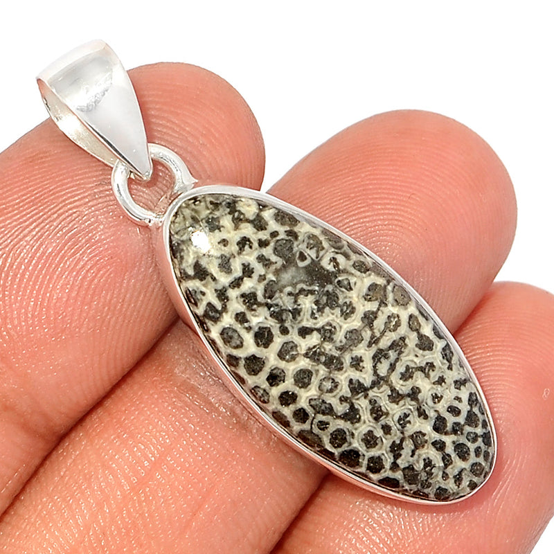 1.6" Black Coral Pendants - BLCP177