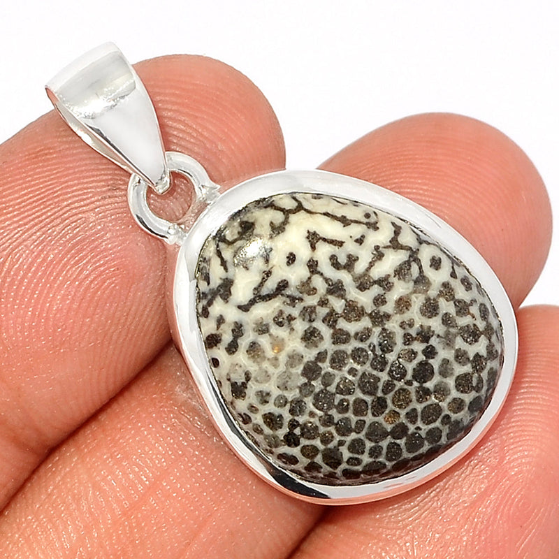 1.3" Black Coral Pendants - BLCP184