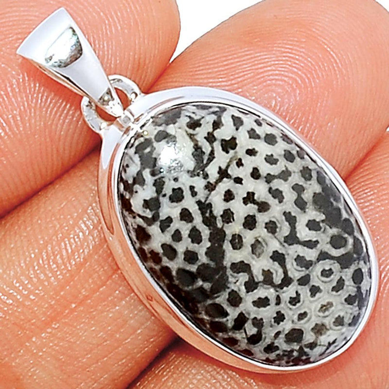 1.3" Black Coral Pendants - BLCP21