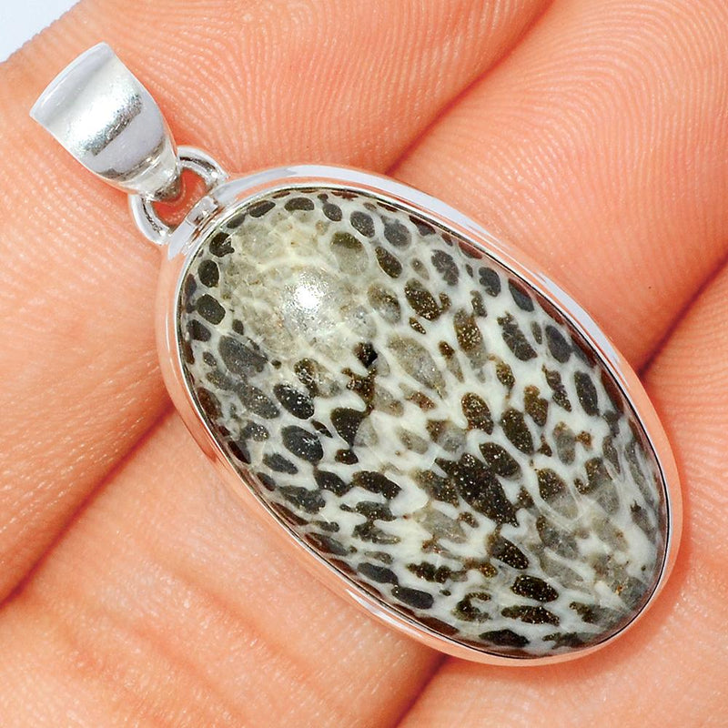 1.5" Black Coral Pendants - BLCP54