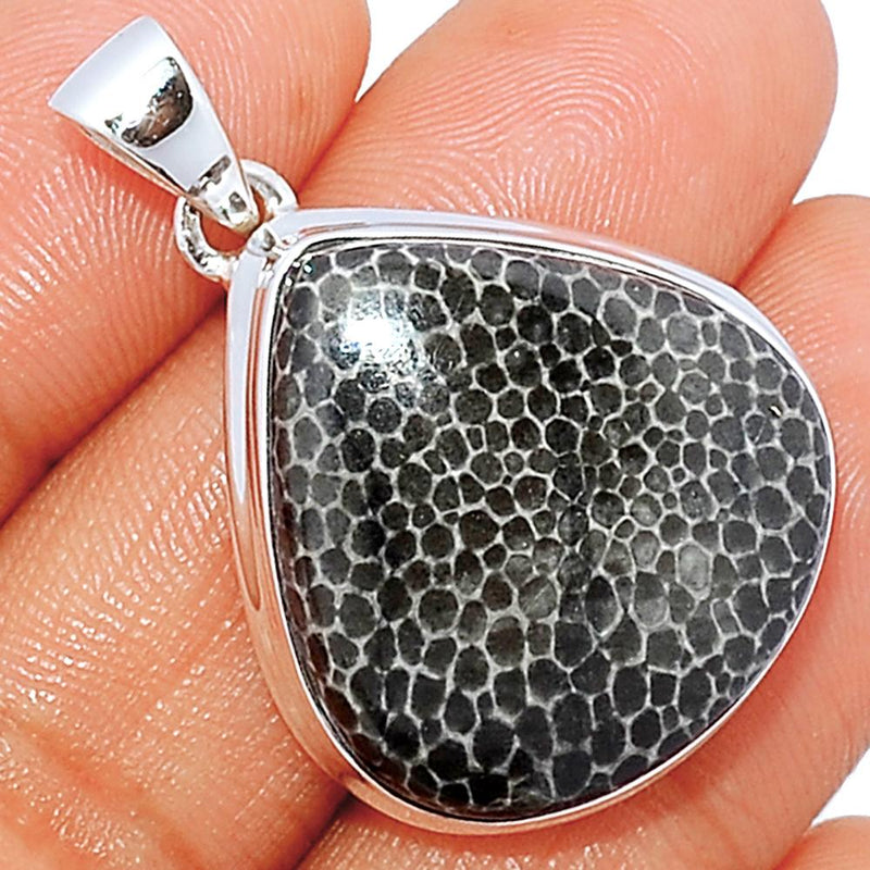 1.3" Black Coral Pendants - BLCP6