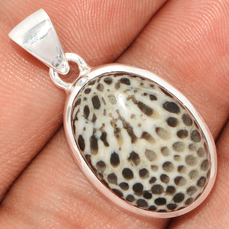 1.2" Black Coral Pendants - BLCP92