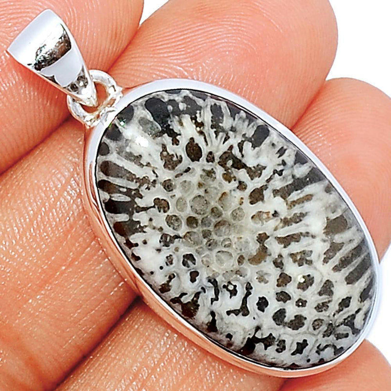 1.6" Black Coral Pendants - BLCP9